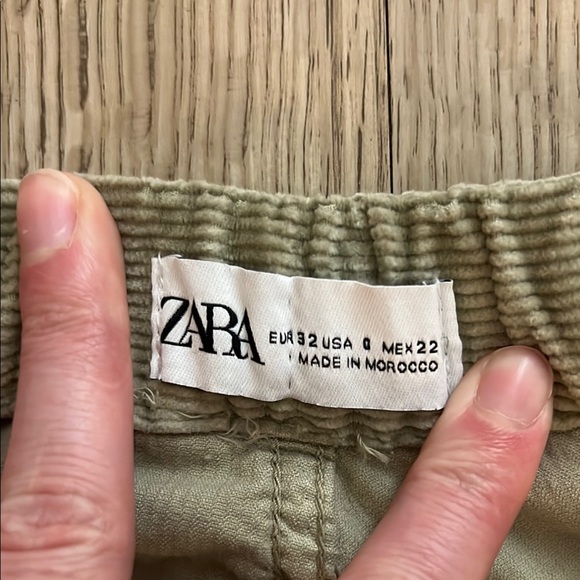 Zara Size 0 Corduroy Green Pants - Picture 6 of 7